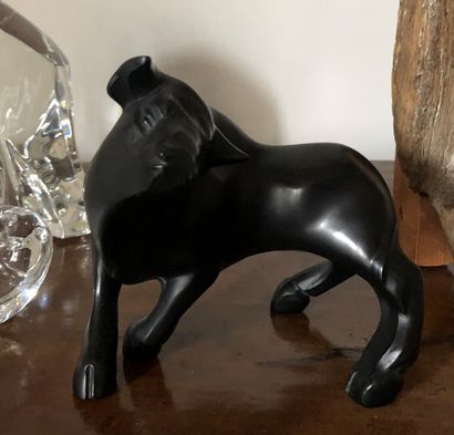 LALIQUE FRANCE 
Blackened crystal bull, signed...