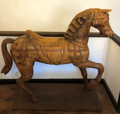 null Cheval en bois sculpté, socle

Fragilité à la queue

120 x 130 cm
