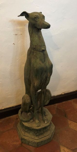 null Pair of greyhounds in cast iron with green patina

H: 84 cm