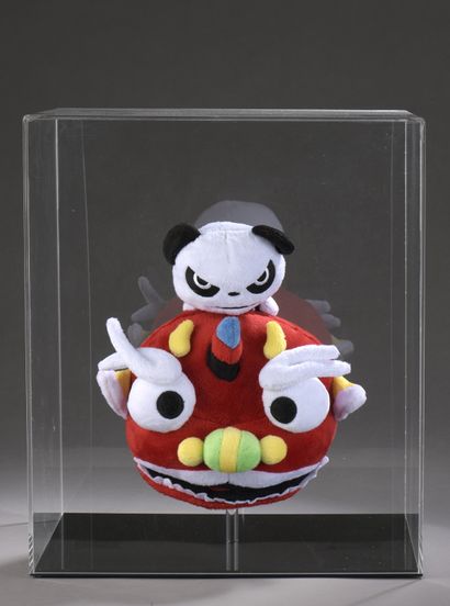 null IJJI (born in 1972)

Panda dragon, 2012

Cuddly toy in a Plexiglas box.

Edition...