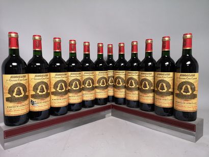 null 12 bouteilles Château ANGELUS - 1er Gcc Saint Emilion 1996. En caisse bois....