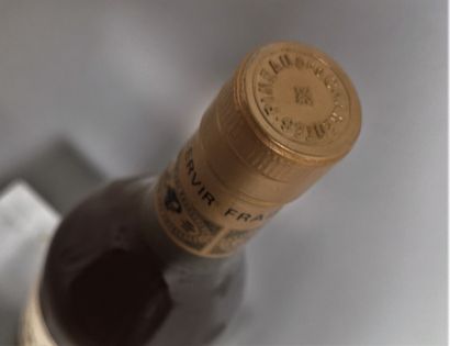 null 2 bouteilles 1 PINEAU des CHARENTES "très vieux" - Domaine CHAUVILLIERE et 1...