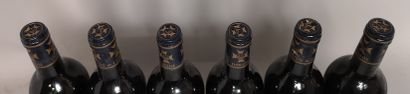 null 6 bouteilles DOMAINE de L'EGLISE - Pomerol 1995. En caisse bois. 

3 étiquettes...