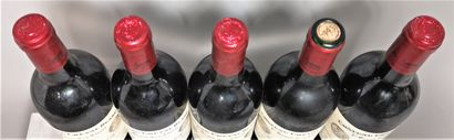 null 5 bouteilles Château CHEVAL BLANC - 1er GCC Saint Emilion 1993 

Etiquettes...
