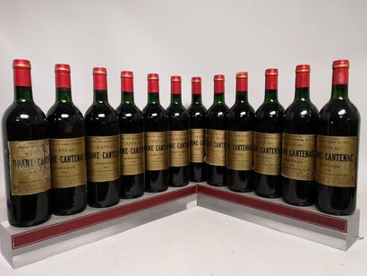 null 12 bouteilles Château BRANE CANTENAC - 3é Gcc Margaux 1985. En caisse bois accidentée....