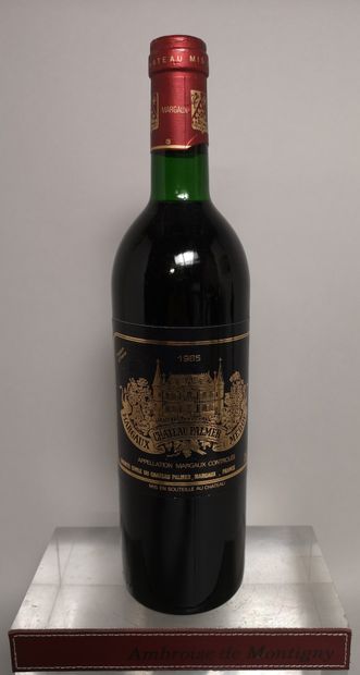 null 1 bouteille Château PALMER - 3é Gcc Margaux 1985 

Légèrement basse. Capsule...