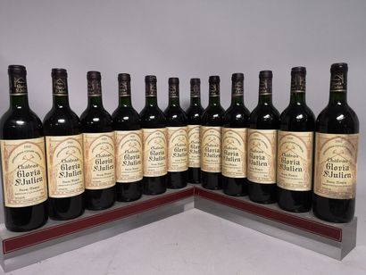 null 12 bouteilles Château GLORIA - Saint Julien 1988. Caisse bois, accidentée. 

1...