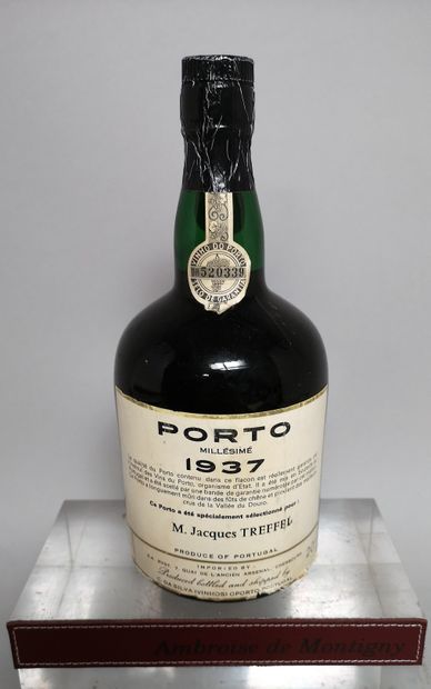 null 1 bottle PORTO - PORTA DA SILVA 1937 

Slightly damaged label.