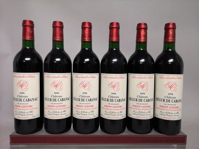 null 6 bouteilles Château SEGUR de CABANAC - Saint Estèphe 1996. En caisse bois.

Niveau...