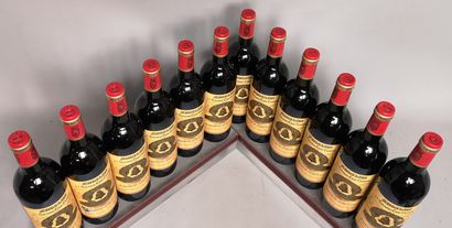 null 12 bouteilles Château ANGELUS - 1er Gcc Saint Emilion 1996. En caisse bois....