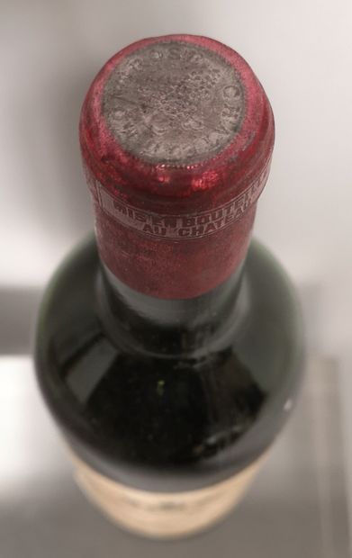 null 1 bouteille Château MONTROSE - Saint Estèphe 1960 

Etiquette tachée. Niveau...