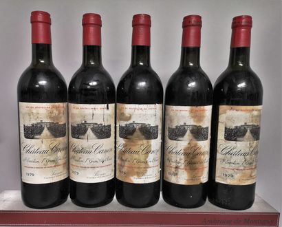 null 5 bouteilles Château CANON - 1er GCC Saint Emilion 1979 

Etiquettes tachées...