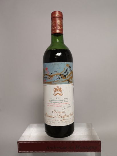 null 1 bouteille Château MOUTON ROTHSCHILD - 1er Gcc Pauillac 1981 

Etiquette légèrement...