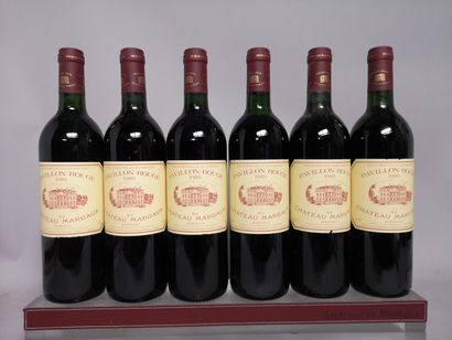 null 6 bouteilles PAVILLON ROUGE de Château Margaux - Margaux 1989. En caisse bois....