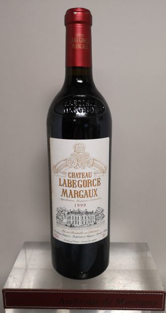 null 1 bouteille Château LABEGORCE - Margaux 1999 

Capsule légèrement abîmée sur...