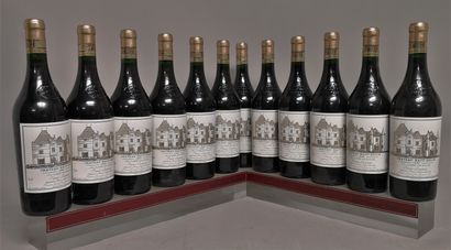null 12 bouteilles Château HAUT BRION - 1er Gcc Pessac Léognan 1996. En caisse b...