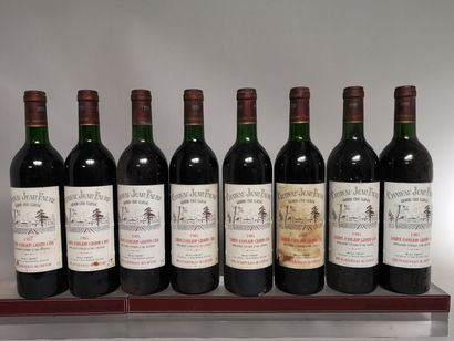 null 8 bouteilles Château JEAN FAURE - Saint Emilion Grand Cru 1985 

Etiquettes...