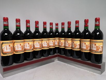 null 12 bouteilles Château DUCRU BEAUCAILLOU - 2é Gcc Saint Julien 1983. En caisse...