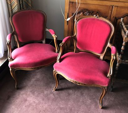 null Pair of moulded and carved wooden armchairs, red trim

Louis XV style

H. :...