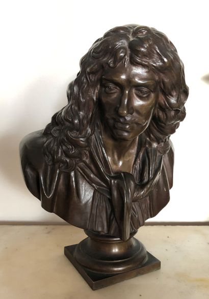null Ecole française du XIXe siècle, d’après Jean-Antoine HOUDON

Buste de Molière

Bronze...