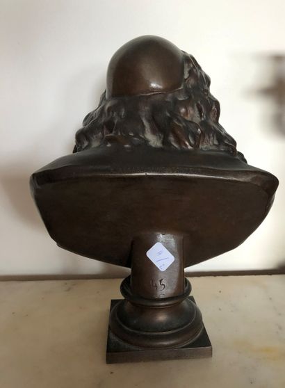null Ecole française du XIXe siècle, d’après Jean-Antoine HOUDON

Buste de Molière

Bronze...