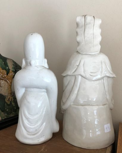 null CHINA

Old sage and Guanyin 

White porcelain

H. of the Guanyin : 30 cm
