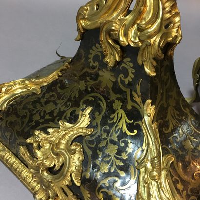 null Cartel and its bracket inlaid with brass scrolls on tortoiseshell, gilt bronze...