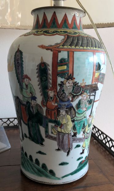 null CHINA

Porcelain vase decorated with warriors in green family enamels, mounted...