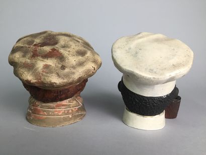 null Head of a master chef, white hat.

Terracotta

N° 1008

Circa 1900

Small misses...