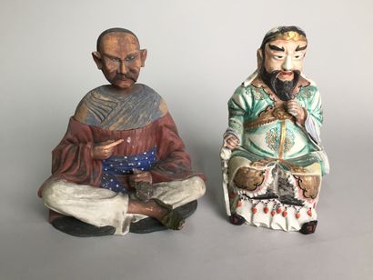 null Chinese warrior sitting in his chair. 

Enamelled terracotta

Circa 1900 

Small...