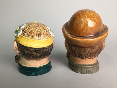null Bearded man's head with his toque. 

Matte and glazed earthenware 

Circa 1900...
