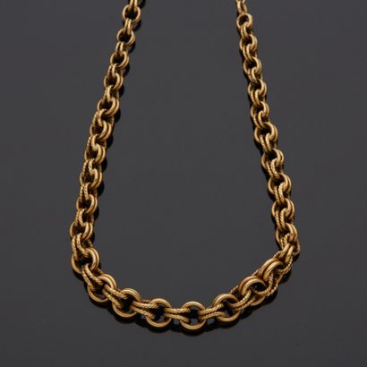 null 18K yellow gold 750‰ necklace, decreasing breguet link, partially chased, extended...