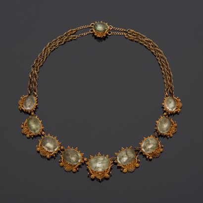 null Yellow gold necklace, 14K 585‰, composed of a drop of oval elements with filigree...