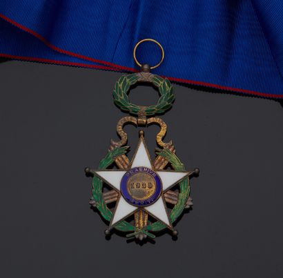 null République du Paraguay – Ordre national du mérite (créé en 1865)	

Ensemble...