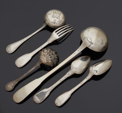 null Lot in silver 1st title 950‰ comprising eight table spoons and a table fork...