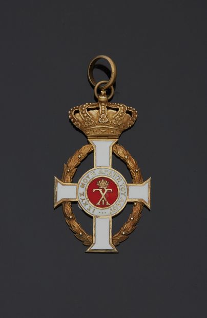 null Greece - Royal Order of George I

Enamelled gilt metal badge. Slight wear. 

L....