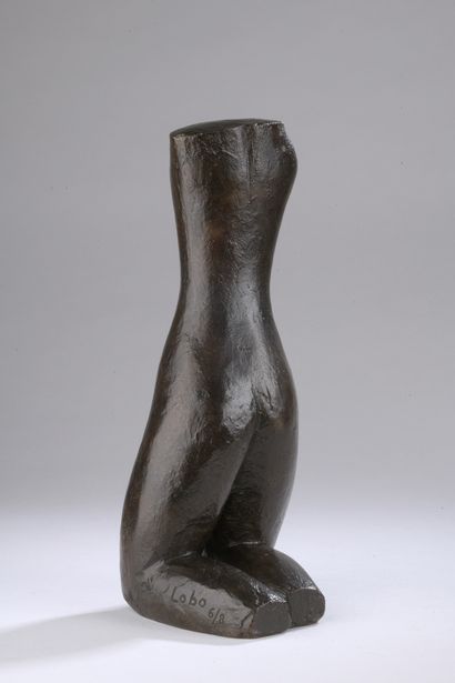 null Baltasar LOBO (1910-1993)


Femme à genoux sans tête, 1967-1968


Bronze à patine...