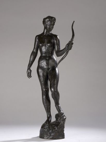 null Hubert YENCESSE (1900-1987)


Diane au rocher


Bronze à patine brune.


Signé...