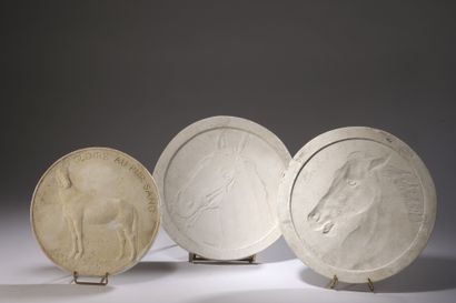 null Jean JOACHIM (1905-1990)


Three plaster medallions, two of which are recessed


One,...