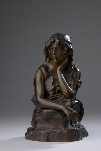 null Eugène MARIOTON (1854-1933)


The mourning woman 


Bronze proof with brown...