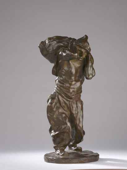 null Bernhard HOETGER (1874-1949) 


Le Charbonnier 


Bronze à patine brun clair.


Signé...