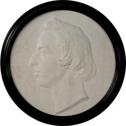 null D’après Wladislaw MARCINKOWSKI (1858-1947)


Profil de Chopin


Bas relief circulaire...