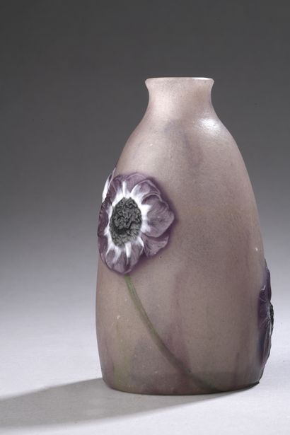 null Gabriel ARGY-ROUSSEAU (1885-1953)


VASE "Anemones". Proof made in purple, black...