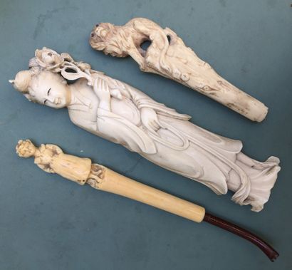 Lot including : 
- An ivory statuette of...