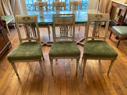 Suite of 5 chairs and a pair of chairs in...