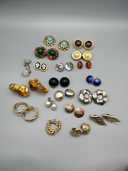 Lot including: 
Nineteen pairs of metal ear...
