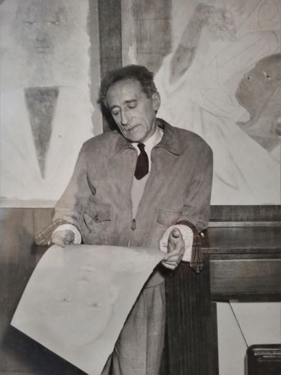 null Portrait de Jean Cocteau dans un atelier. 


Silver print. 


28 x 22,5 cm.