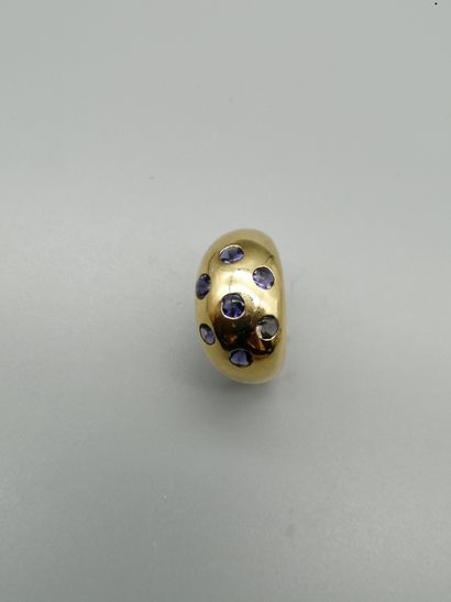 null An 18K yellow gold 750‰ ball ring, punctuated with brilliant-cut sapphires....
