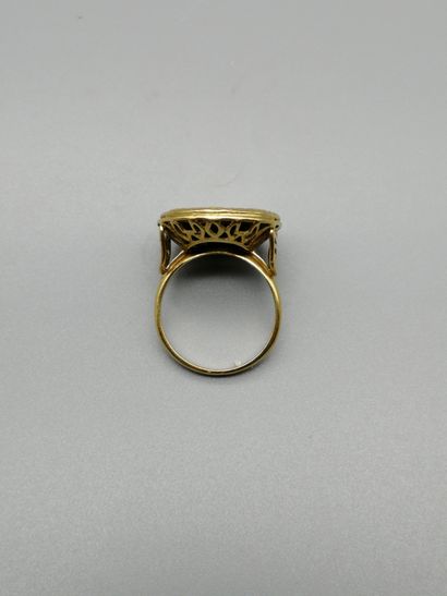 null An 18K yellow gold 750‰ ring, adorned with a "+ THAT YESTERDAY - THAT TOMORROW"...