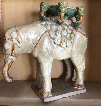 null Work in the taste of CHINA

Elephant in polychrome glazed terracotta.

Small...